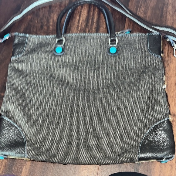 Calf pony hair designer bag with tweed backing! Two straps/ worn two ways!! - Picture 4 of 8